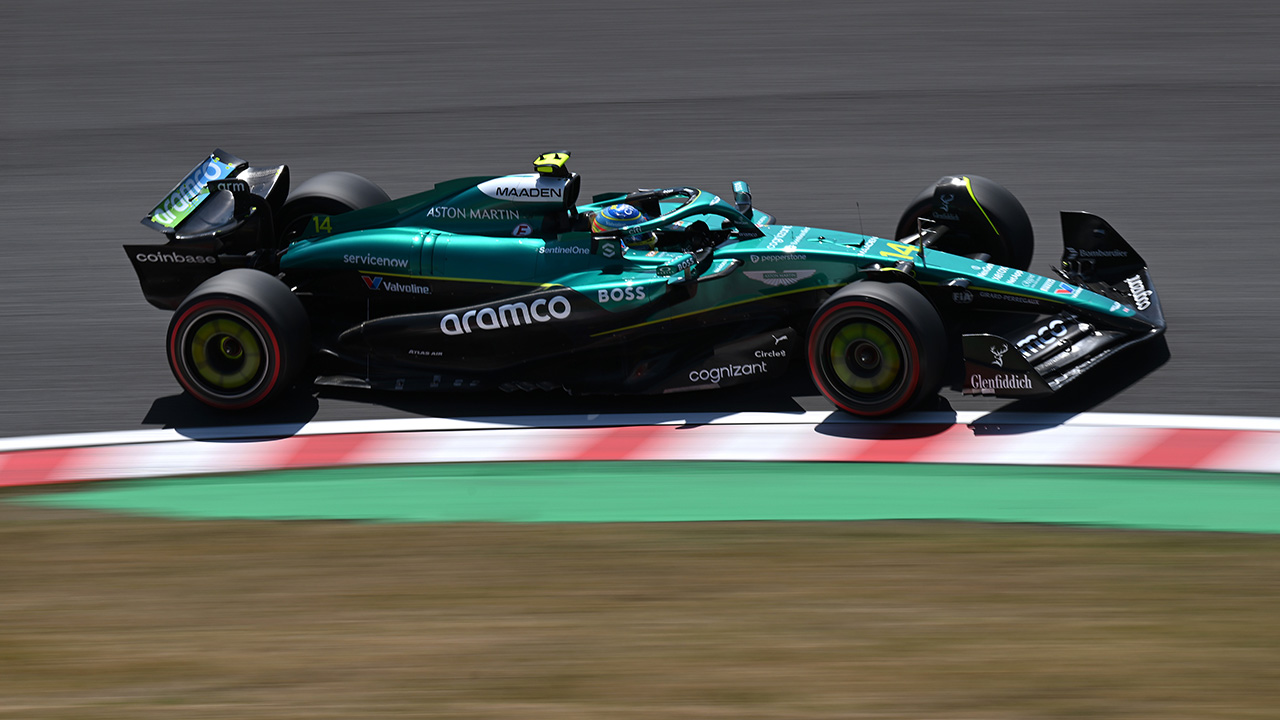 El viento traiciona a Alonso en Suzuka y manda otro dardo envenenado a Aston Martin