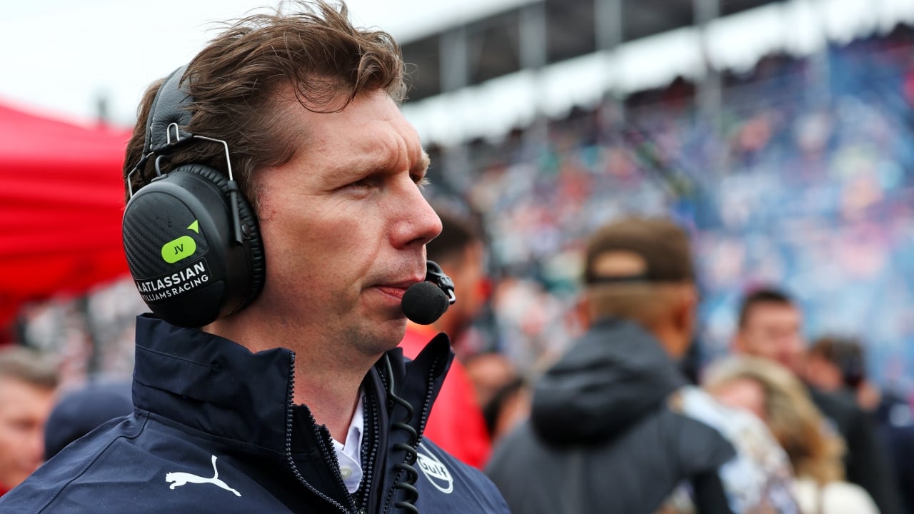 Vowles corrige a Sainz y, de paso, desmiente algunos rumores