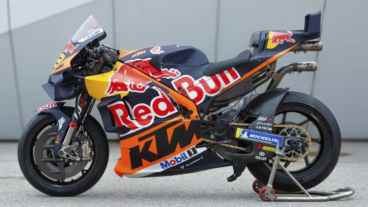 La moto más rápida del mundo (que no podrás pilotar) busca dueño… mientras KTM implora por dinero