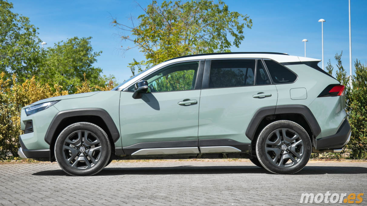 Se acabó el reinado global del Tesla Model Y, el coche más vendido en el mundo en 2024 fue un conocido SUV térmico