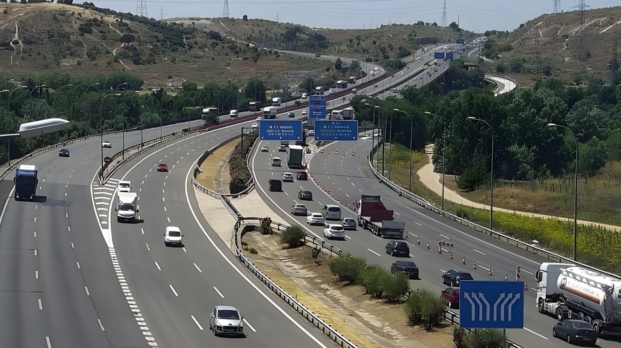 La DGT informa, avalancha de obras en las autovías de Madrid este verano