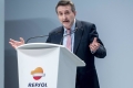 “Que cada uno se compre el coche que quiera, mi opción es el diésel”, Repsol aboga por un futuro multi-energía