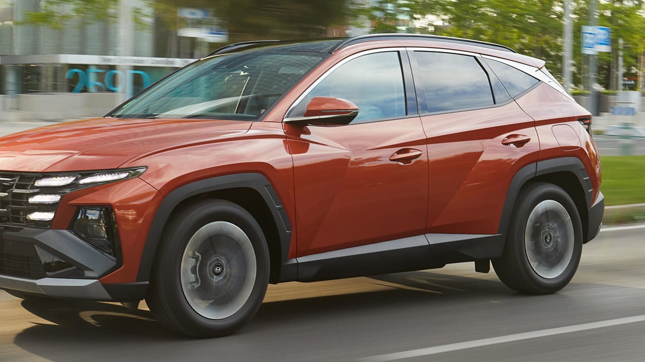 5.000 € de descuento para el SUV híbrido que supera al Toyota Corolla Cross, es más barato, más potente y consume poco