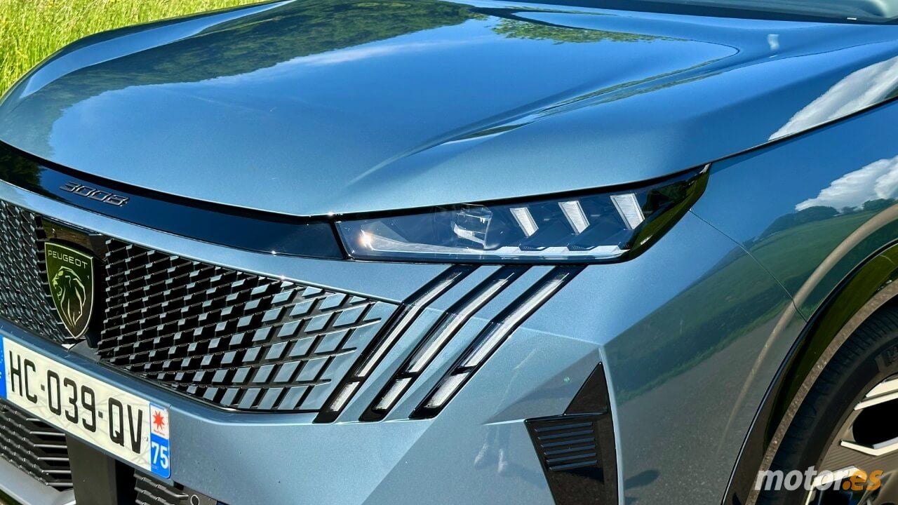 Más de 300 CV, etiqueta CERO y tracción total, los SUV más capaces de Peugeot ya tienen precio