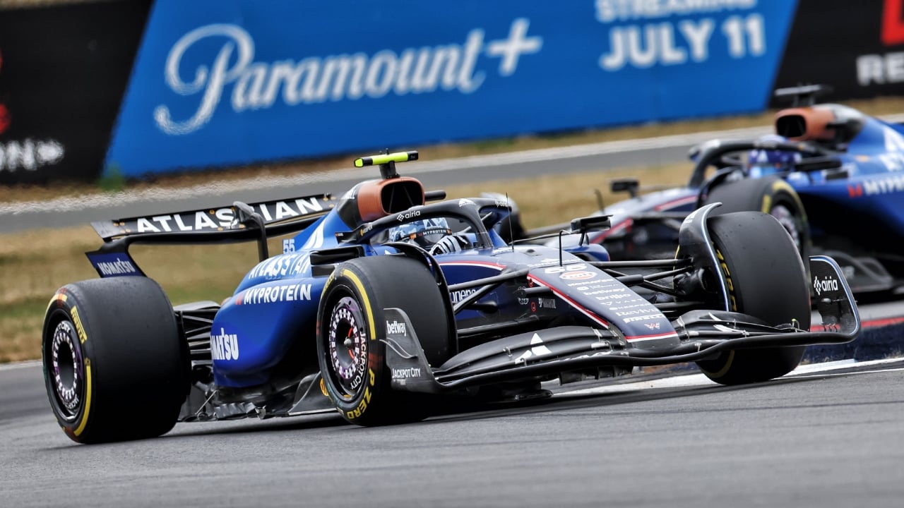 Williams se queda atrás, pero Sainz busca la solución: