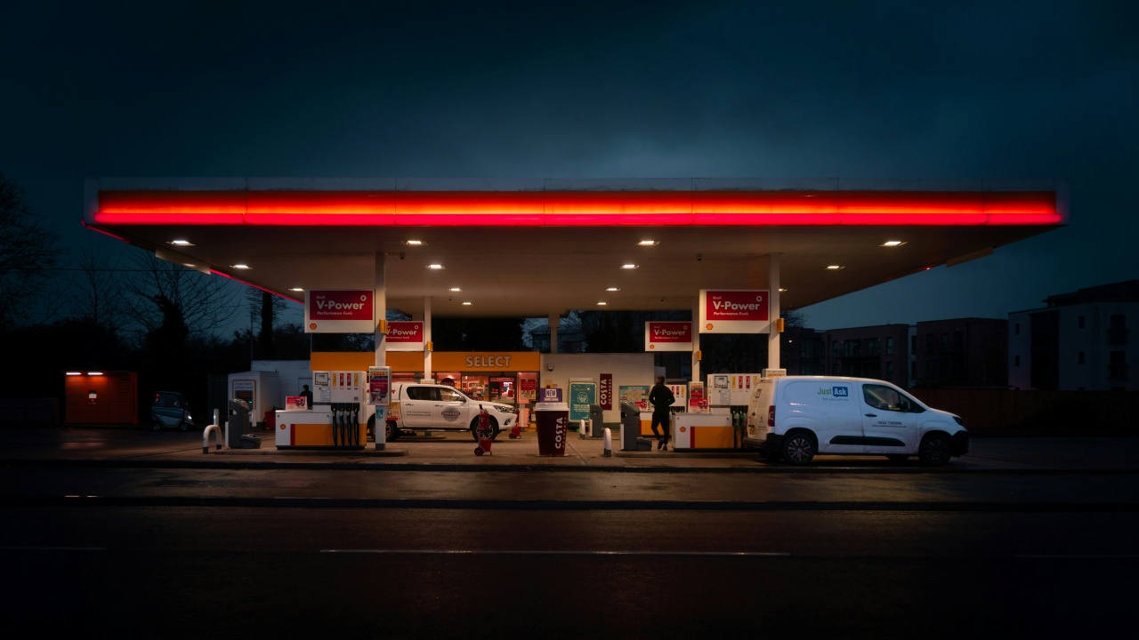 Non farti ingannare, il carburante 'low cost' NON è uguale a quello costoso