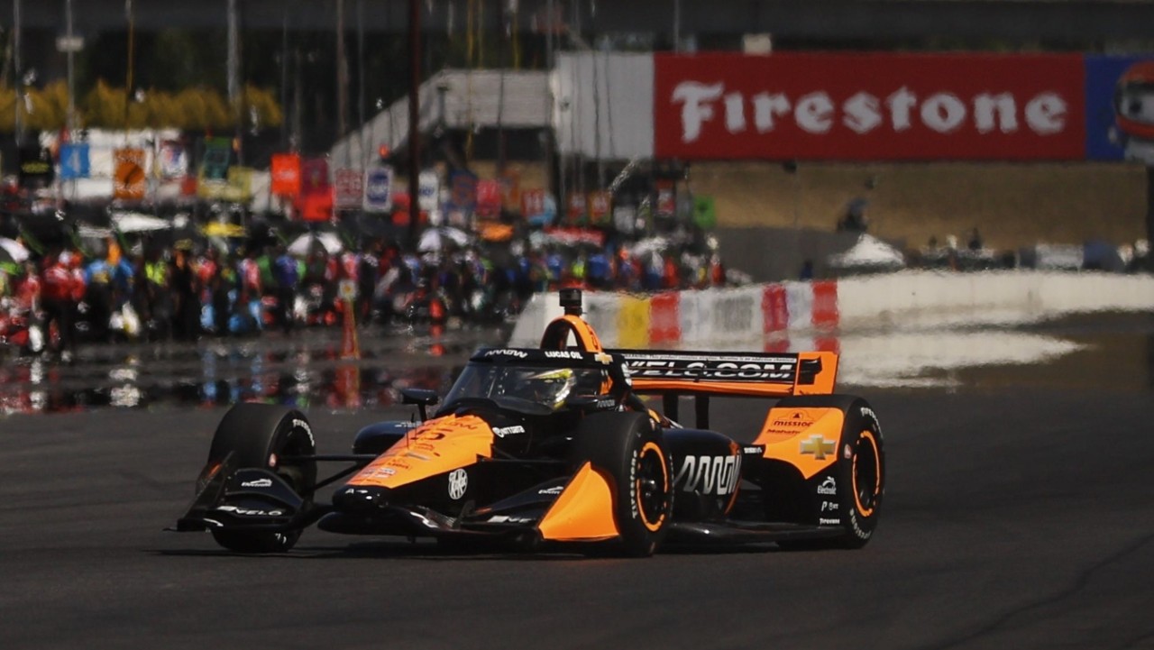 Pato O'Ward hereda la pole del sancionado Lundgaard; raro error de Álex Palou, quinto