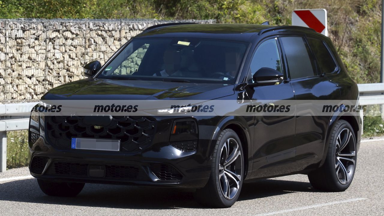 Audi ultima el nuevo SQ7 2026, un SUV de lujo, siete plazas y con un motor V8 que se resiste a desaparecer