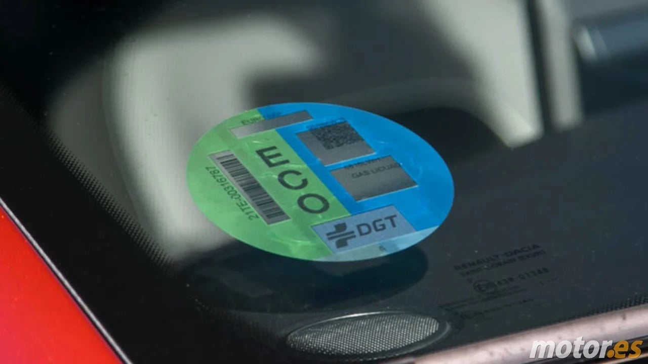 “En cuanto den luz verde, ¡pam!”, la DGT admite que las etiquetas están superadas y prepara su transformación