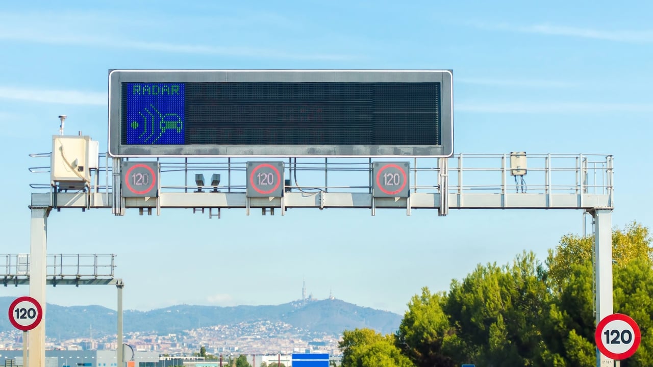 Pere Navarro, director de la DGT: “Levanta el pie cuando pasas por el radar y luego haz lo que quieras”