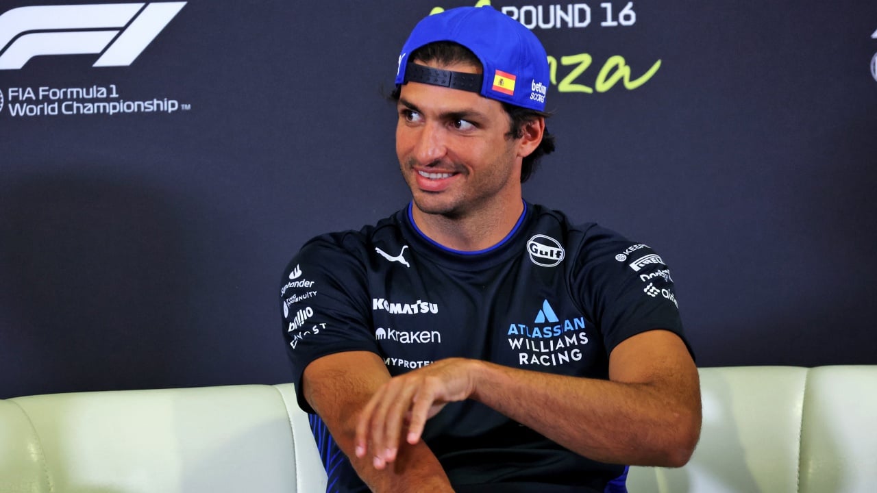 “Sainz estaría disponible en cualquier momento”, Mercedes recibe un ‘consejo’ para resolver lo de Antonelli
