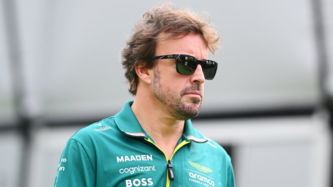 Alonso no afloja: “El año pasado y este Aston Martin no está donde vemos en la clasificación”