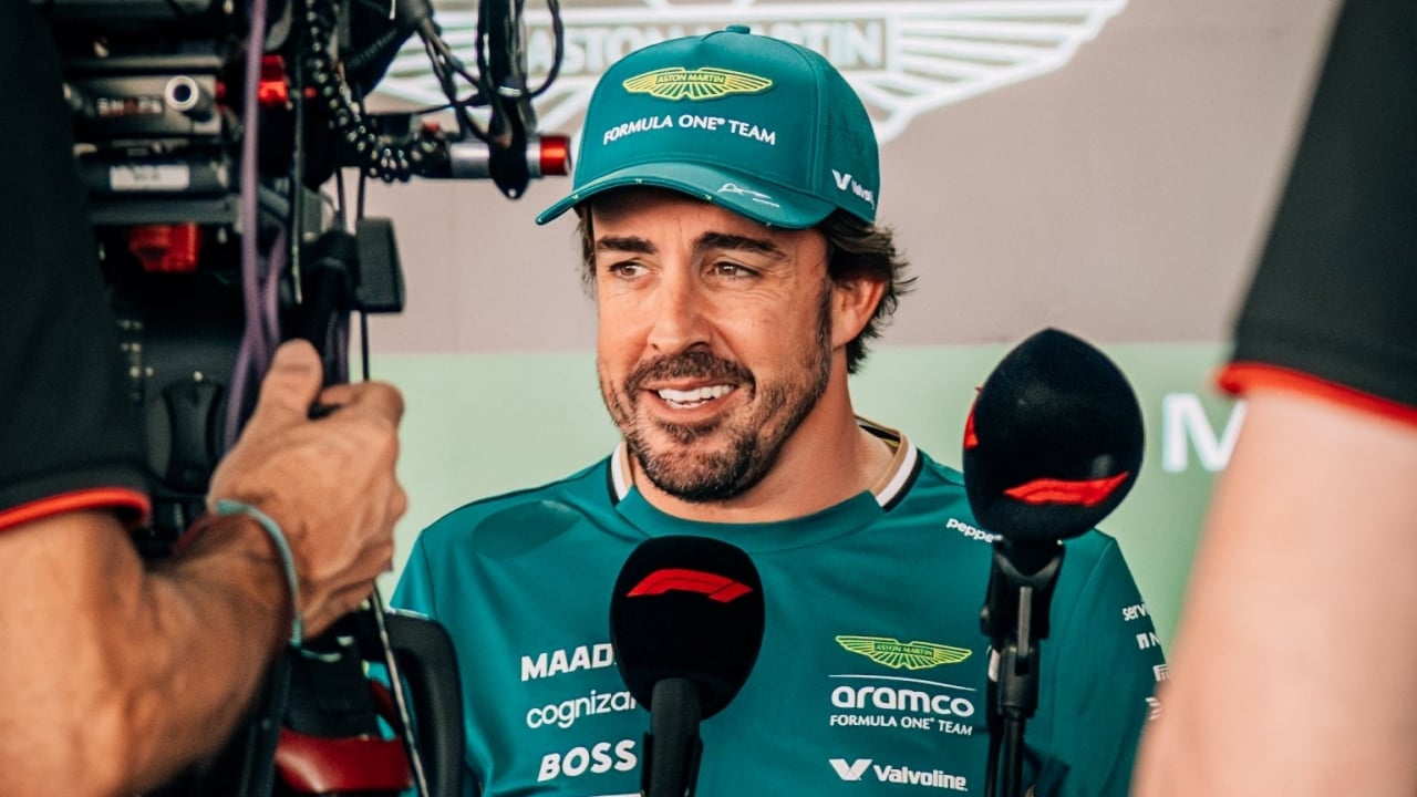 Alonso no recoge cable y responde tras la ‘regañina’ de Mike Krack