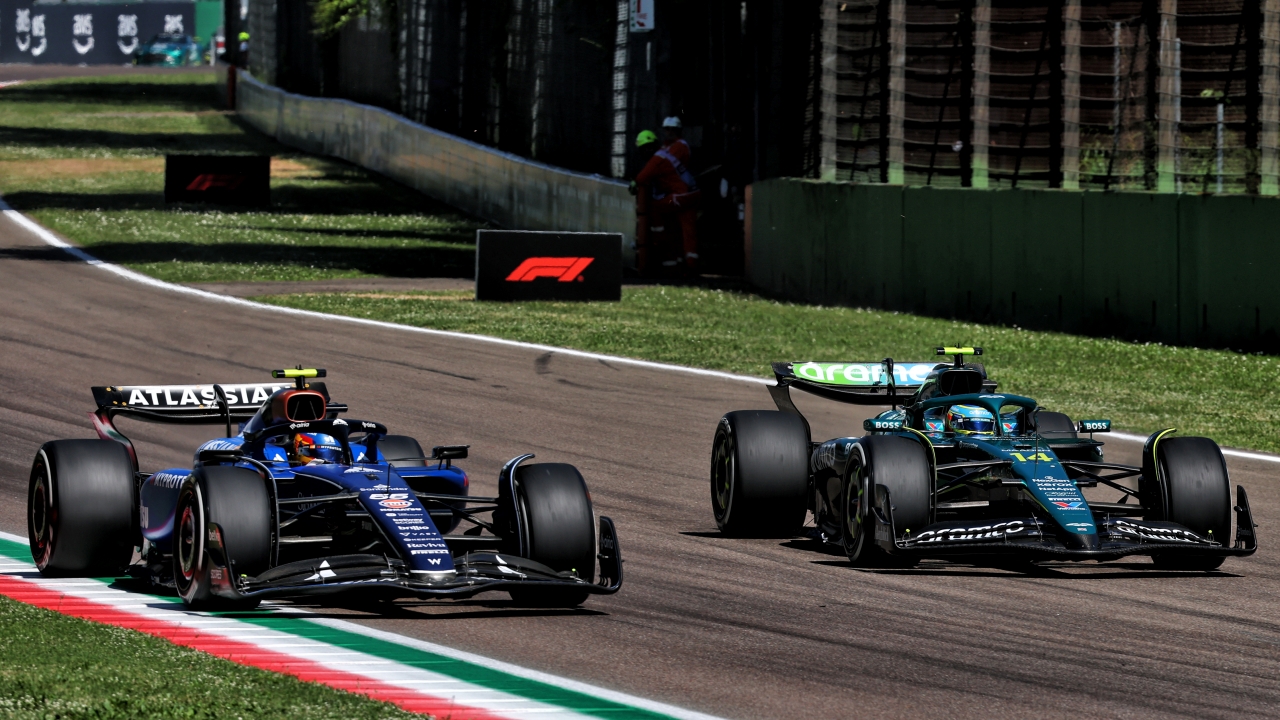 Aston Martin pone a Williams en la diana