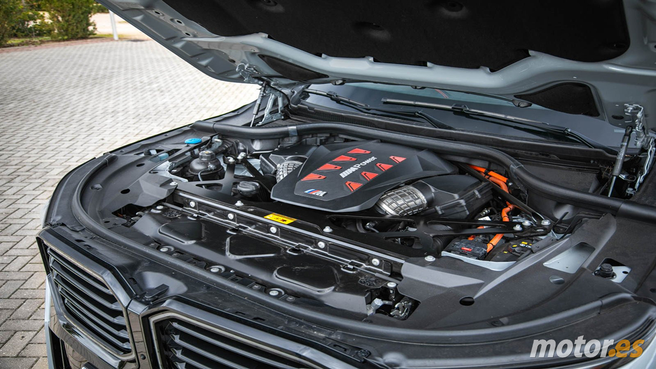 BMW rompe los esquemas, vende más eléctricos que nunca… y también más V8