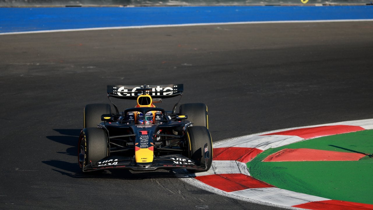 Verstappen manda en su regreso y Alonso se las vuelve a ver con Hamilton