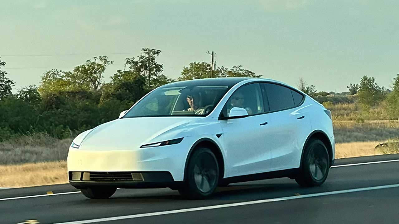 ¿Es que nadie se ha fijado? Las últimas fotos del Tesla Model Y Standard esconden varios detalles clave