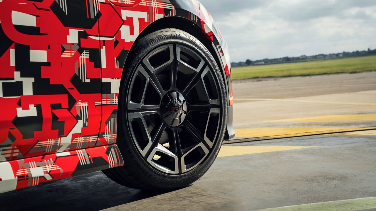 El director técnico de Volkswagen responde a los críticos del Polo GTI eléctrico: 