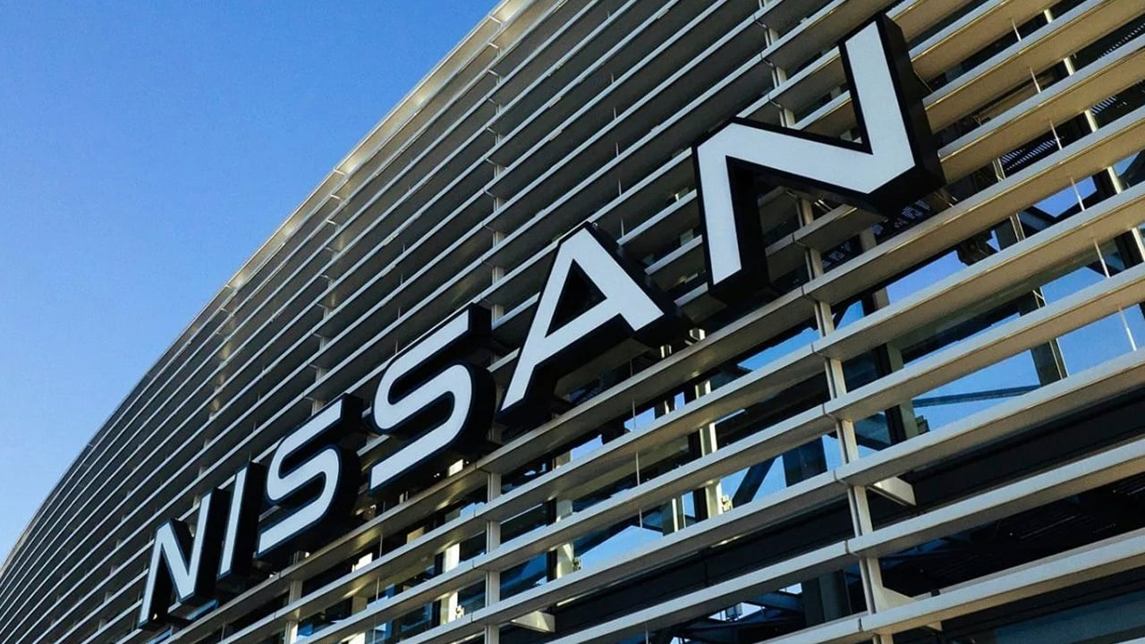 Nissan, al borde del colapso, busca salvarse vendiendo su tecnología más preciada a rivales que no gustará a Renault