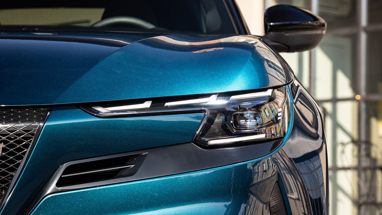 Sorpresa italiana con este SUV híbrido de 145 CV más barato que el Lexus LBX y solo gasta 4,8 litros