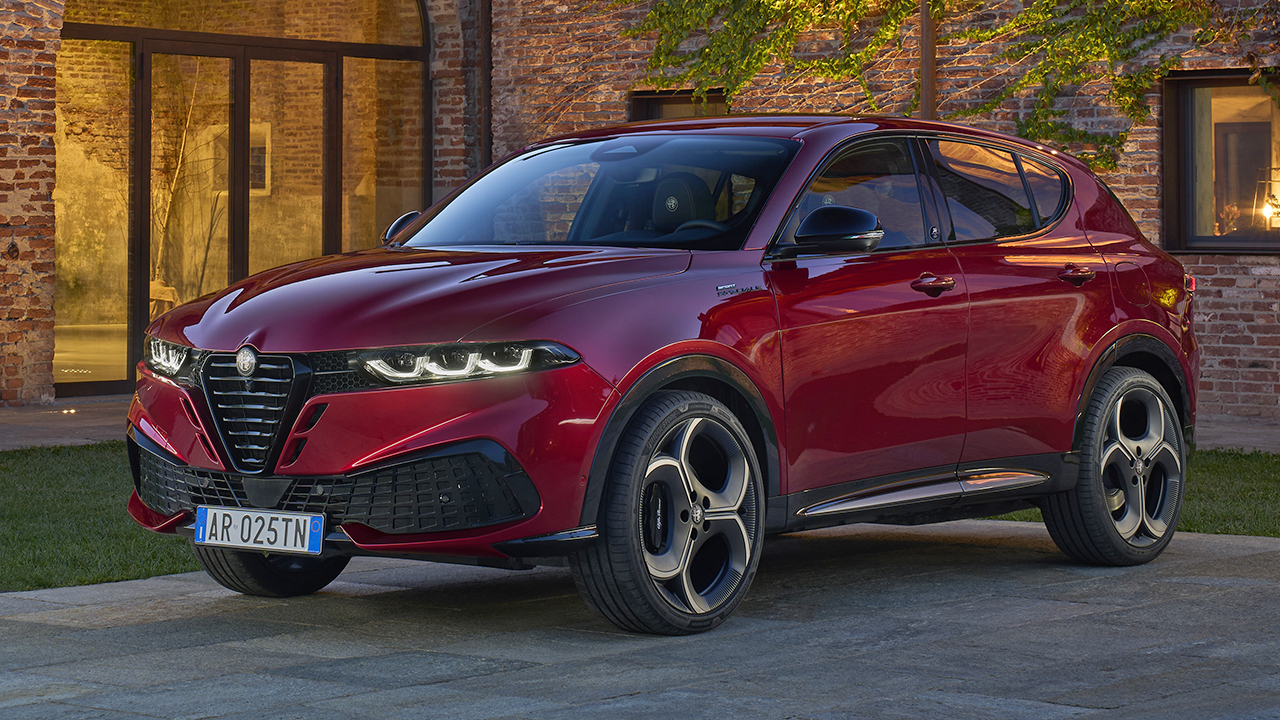 Con 3.900 € de rebaja, etiqueta ECO y más potencia, el mejorado Alfa Romeo Tonale pone en apuros al Audi Q3