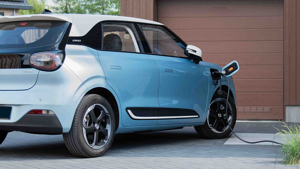 Pone en apuros al Renault 5 con su precio barato y, con un buen maletero, tiene 4.000 € de rebaja en unidades en stock