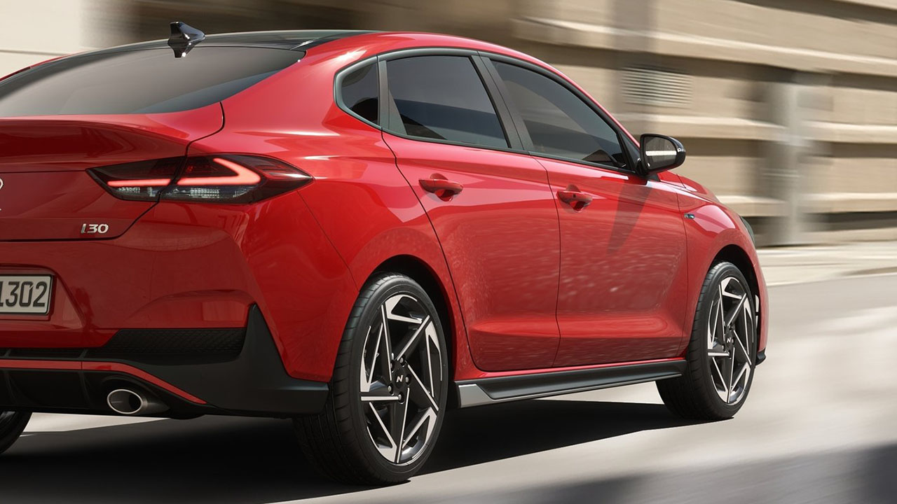 Con 450 litros de maletero, diseño Fastback y 6.300 € de descuento, este compacto es un chollo imbatible