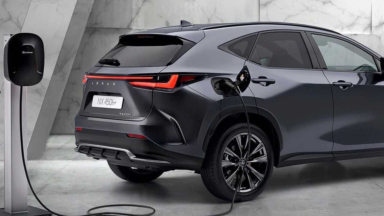 Los híbridos enchufables (PHEV) tienen los días contados, las marcas los matarán antes que Europa… y no queda mucho