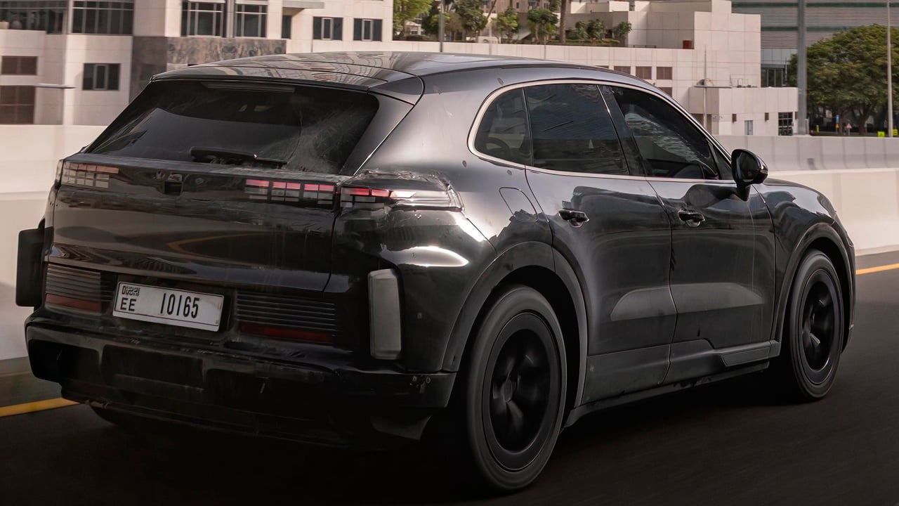 Porsche apuesta por 800 V y refrigeración equivalente a “100 frigoríficos” en su nuevo eléctrico