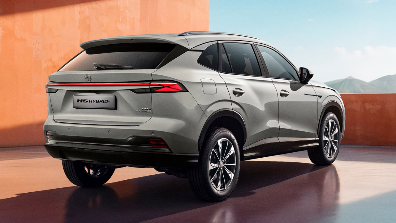 Todos los precios del nuevo MG HS Hybrid+, así es la gama del SUV HEV que Dacia y Toyota no esperaban