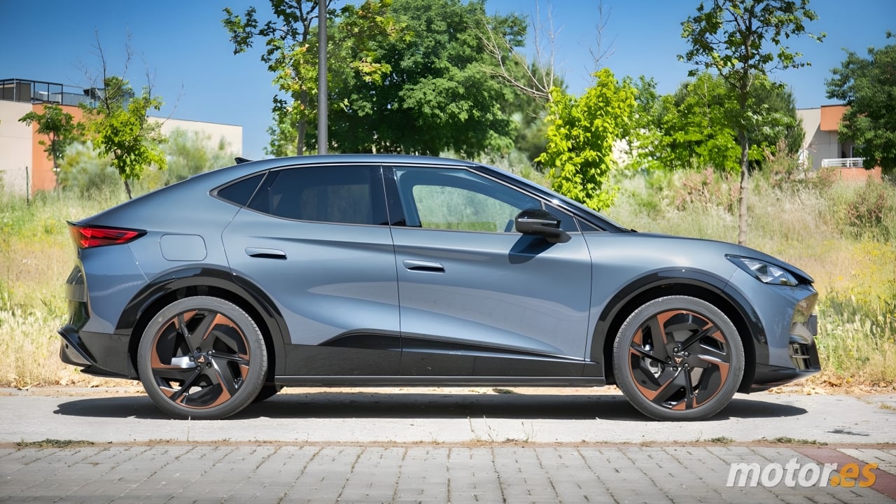 Qué debes saber antes de comprarte un coche eléctrico si vives lejos de la ciudad