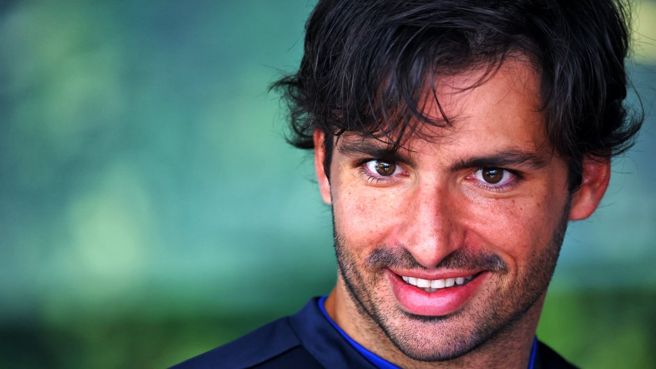 “Todos cometimos errores en Singapur”: Sainz señala fallos, pero extrae una conclusión vital para el futuro en Williams