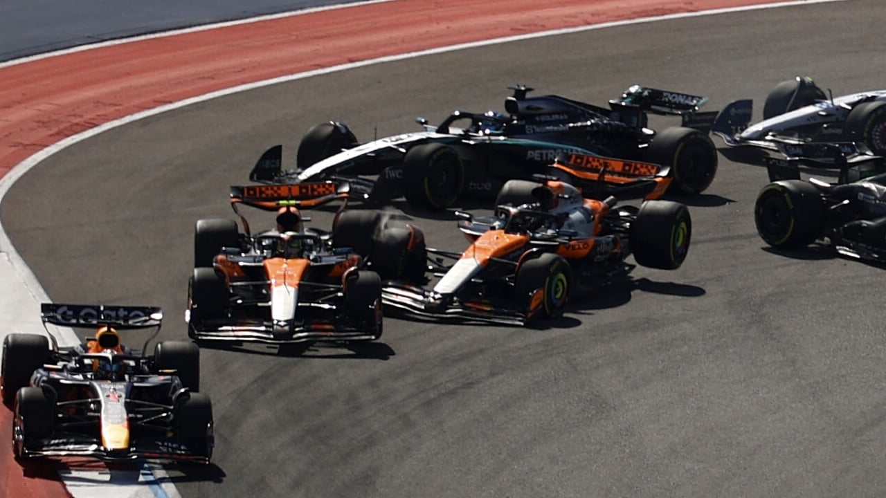 Victoria al sprint de Verstappen, 'podio' de Sainz y debacle de los McLaren tras chocar