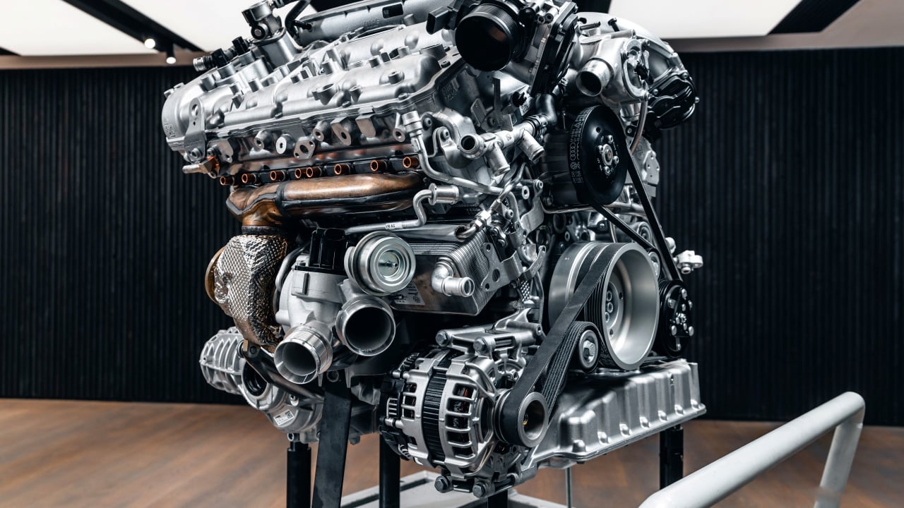 El motor W12 se resiste a morir en 2025 y la marca más purista ha patentado un diseño que nos da esperanza