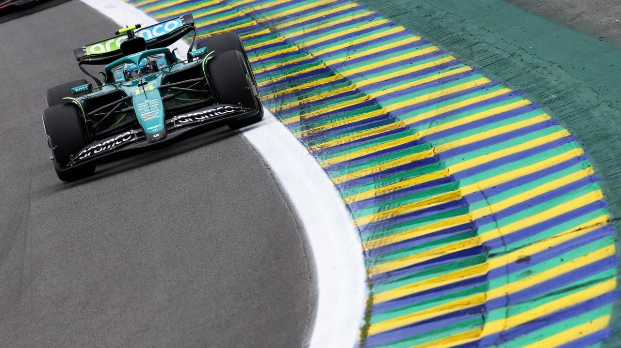 Alonso se hunde en Interlagos y lanza un dardo a Aston Martin: “No puedo ser del todo sincero…”