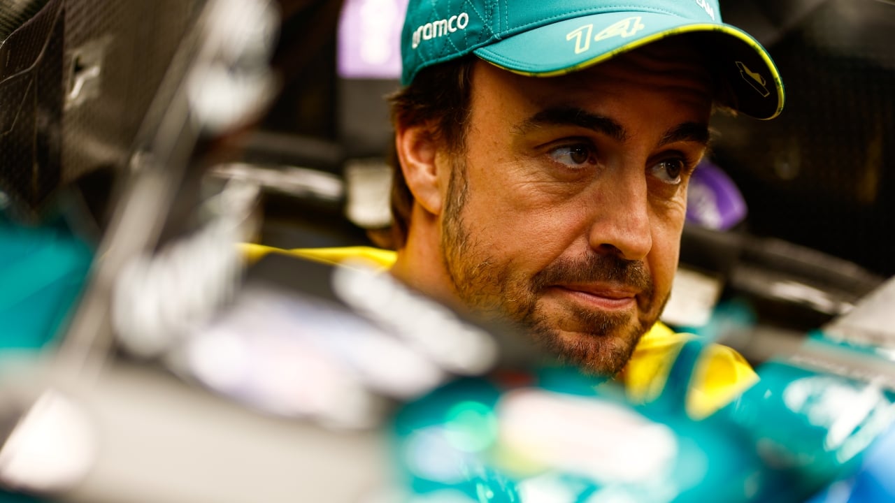 Alonso explica el trasfondo del difícil 2025 de Aston Martin en la F1: “Fue una situación complicada”
