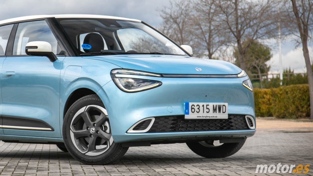 Es como un Renault 5 pero vale menos de 15.600 € y, con la autonomía de un BYD Dolphin Surf, va directo a por el Opel Corsa
