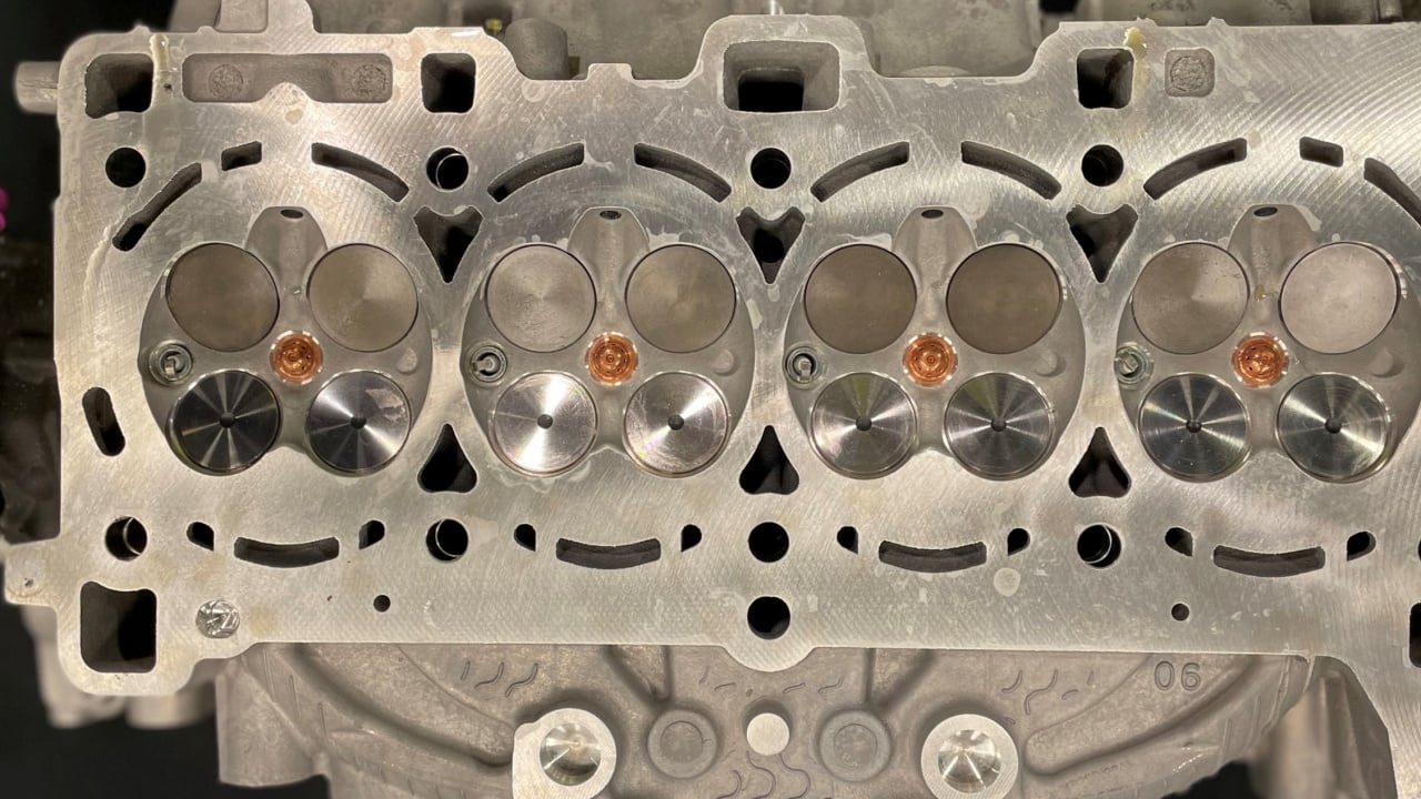 Stellantis recurre a tecnología de Fórmula 1 para su nuevo motor turbo que supera los 300 CV