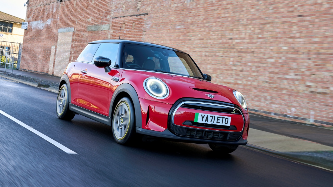 Europa duda ante la prohibición de combustibles fósiles en 2035, pero España no quiere desviar el rumbo europeo