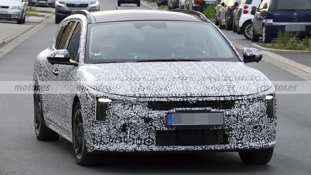 El KIA K4 Wagon aparece casi sin camuflaje, el familiar que Europa no esperaba