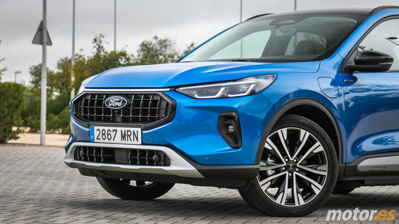 Ford tiene su propio RAV4 que, con 7.800 € de rebaja y motor híbrido de 180 CV, pone a Toyota contra las cuerdas