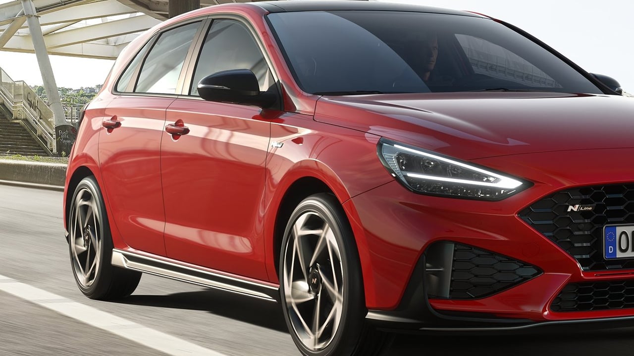 Es barato de comprar, con buen maletero y más de 5.000 € de rebaja, este coche coreano apunta a chollo del segmento C