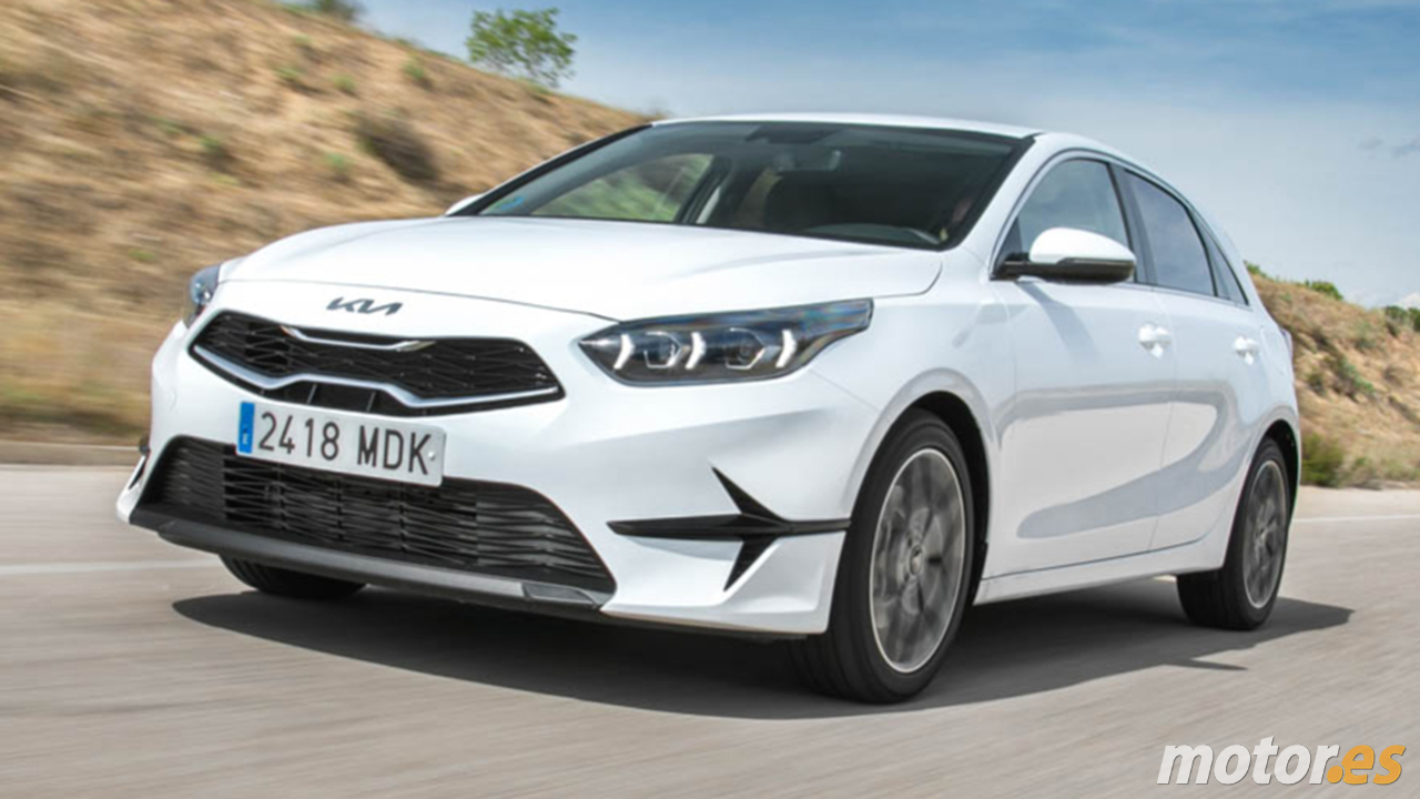 Con buen maletero, etiqueta ECO y 5.100 € de rebaja, el KIA Ceed es un chollo con cambio automático