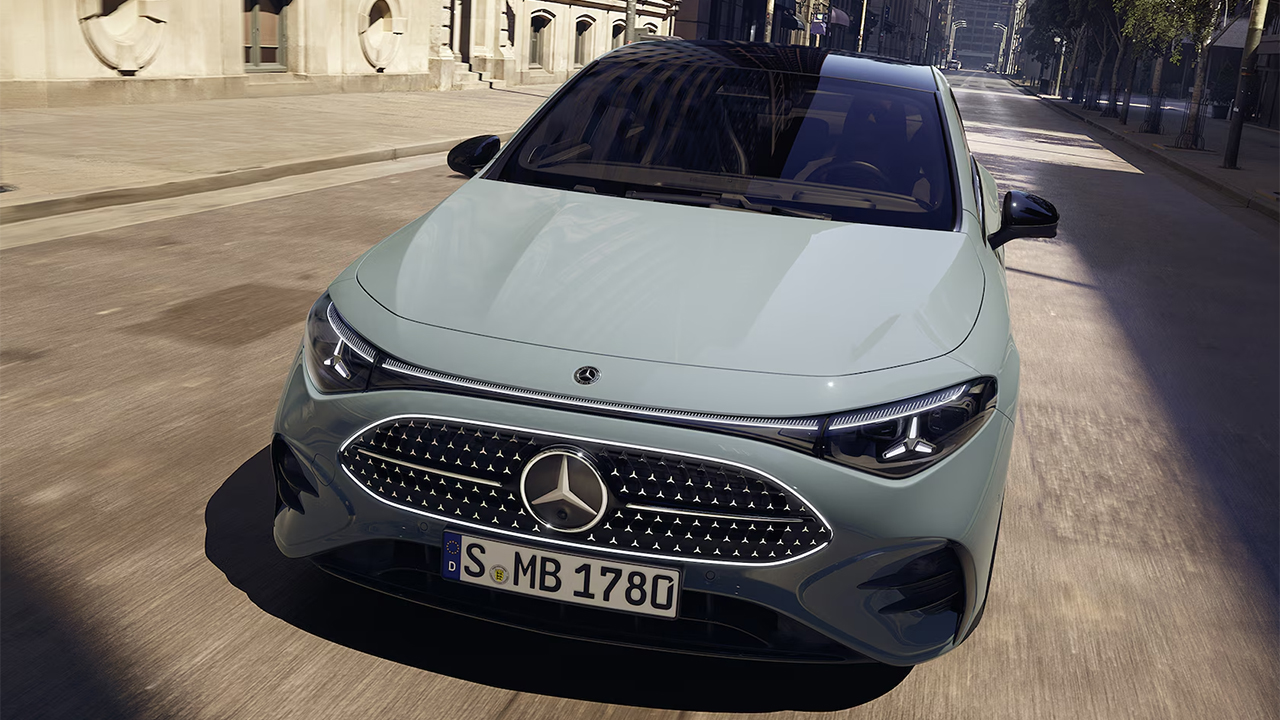 El nuevo Mercedes CLA deja de ser exclusivamente eléctrico, la versión híbrida ya tiene precios en España