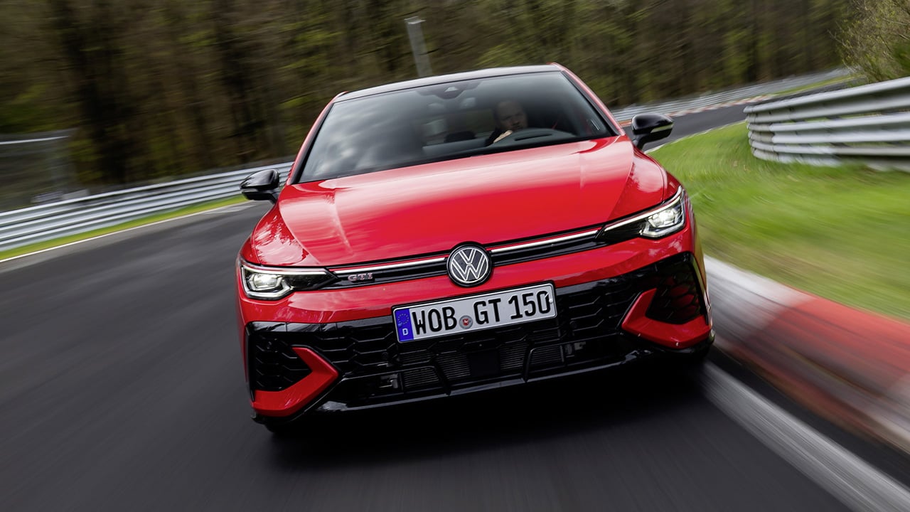 325 CV que valen un récord, el Volkswagen Golf GTI de serie más potente en 50 años ya tiene precio en España