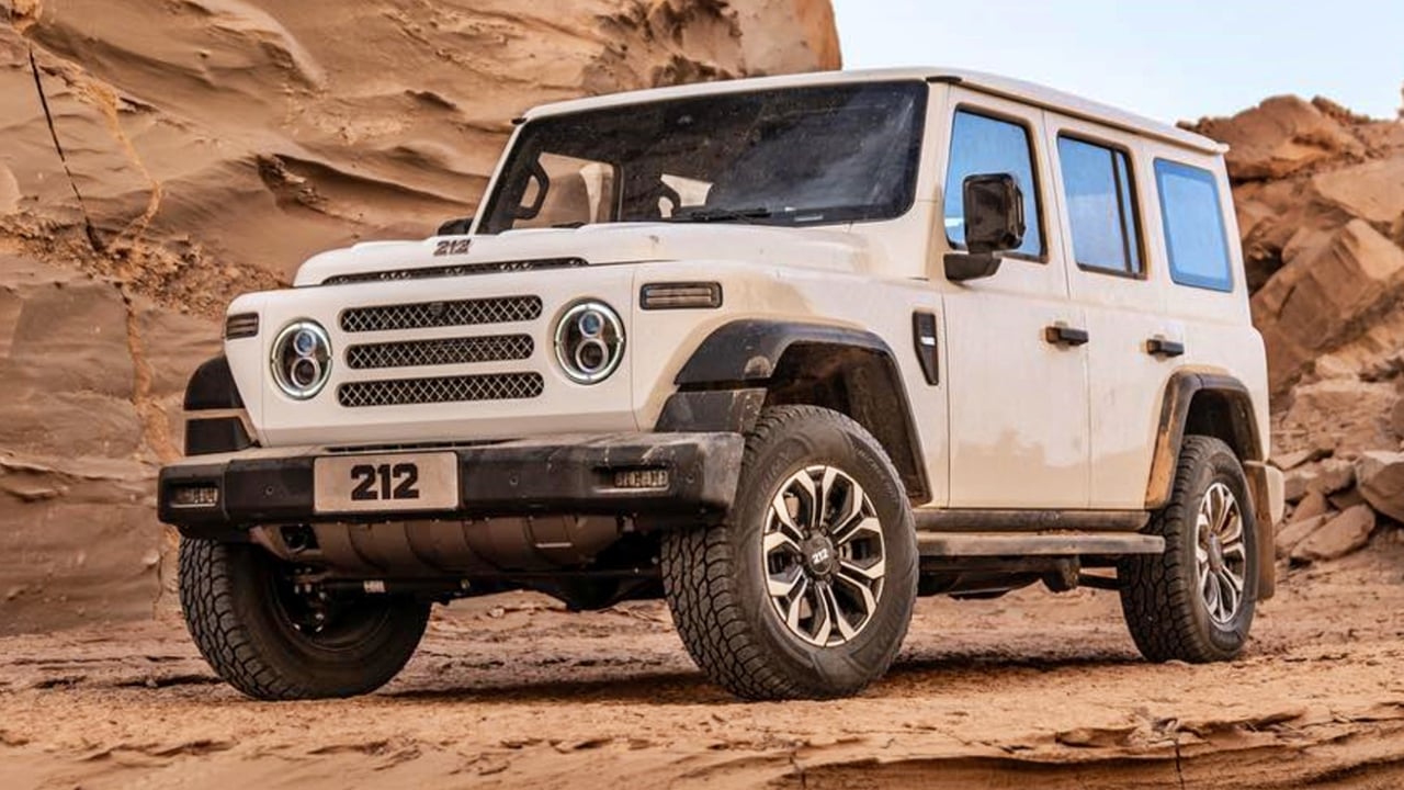 Este nuevo todoterreno que vale la mitad que un Land Cruiser llega con motor turbo de 252 CV para ser el mejor 4x4 barato