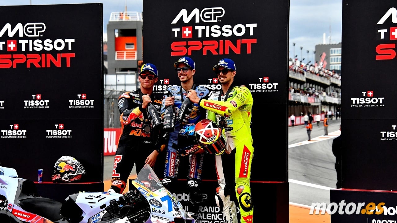 Sprint Moto GP Valencia 2025: Álex Márquez, victoria de inicio a fin