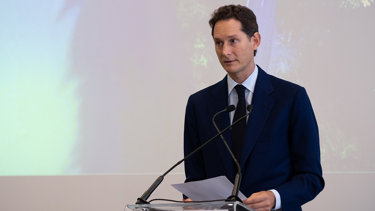 El presidente de Stellantis pide a Europa revisar la prohibición del coche térmico en 2035 o “aceleramos el declive”