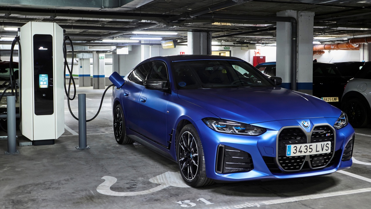 El nuevo Plan Auto 2030 no cubriría 300 millones de euros pendientes, más de 40.000 personas podrían quedarse sin las ayudas del Moves III 