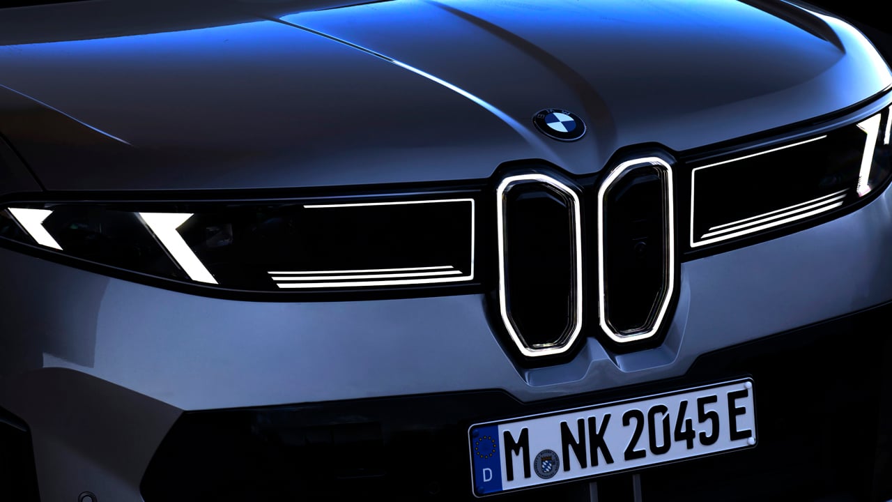 El nuevo BMW iX3 descoloca al mercado: más autonomía ahora y un modelo aún más barato y completo en 2026